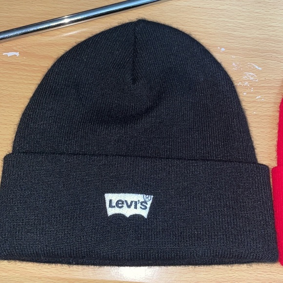 Levi’s Beanies 2 for $20 (REGULAR PRICE : $24 EACH) - Picture 2 of 5
